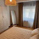 Moma Meanas Centro Apartment Aviles