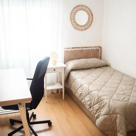 Moma Meanas Centro * אבילס